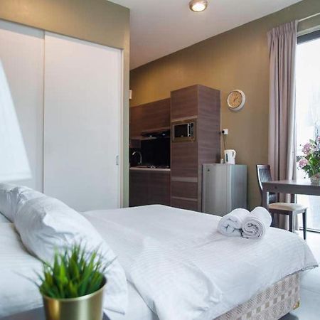 Empihaus 001 Empire Damansara Lägenhet Petaling Jaya Exteriör bild